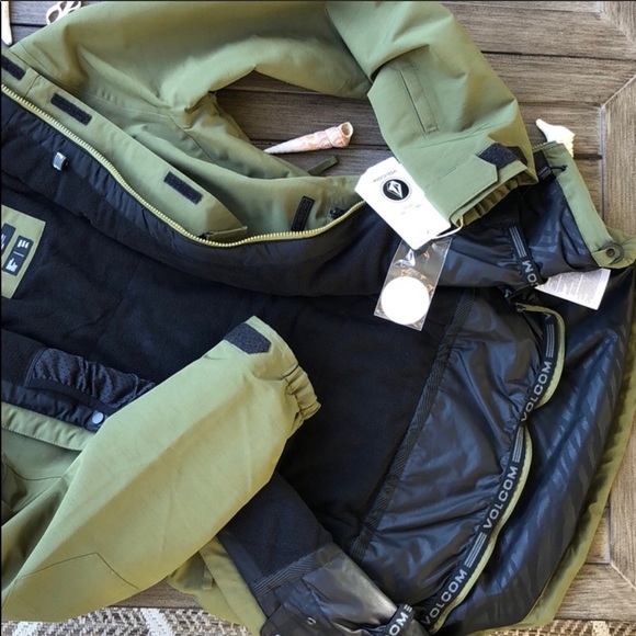 🌴🌼VOLCOM- SKI/ SNOWBOARD JACKET 🌼🌴 - Picture 11 of 16